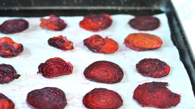 Oven baked beet chips