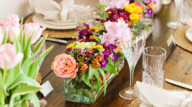 Comment créer des centres de table fleuris pour Pâques