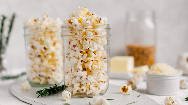 PMXGardening_Web_Article_HealthyRecepiesSuperBowl_Popcorn