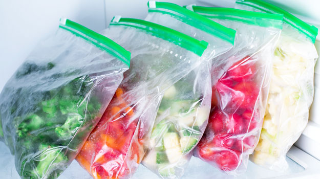 How to preserve your fruits and vegetables all year_Freezing