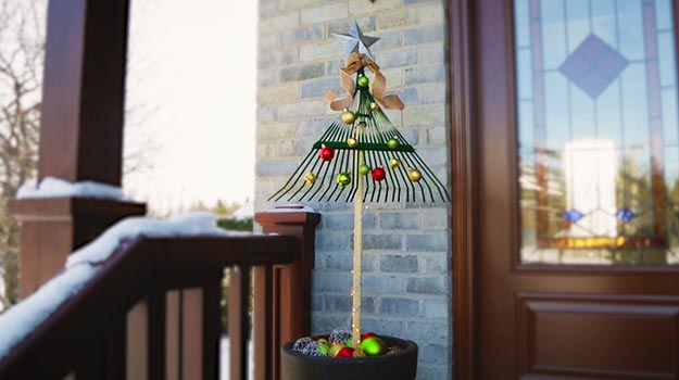 DIY Holiday Decoration for Gardening Lovers 