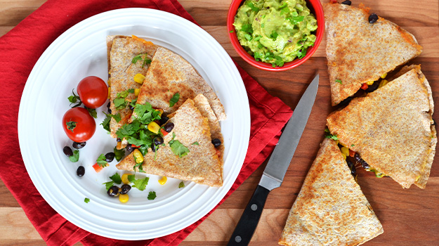Quesadillas with black beans, sweet pepper and corn 