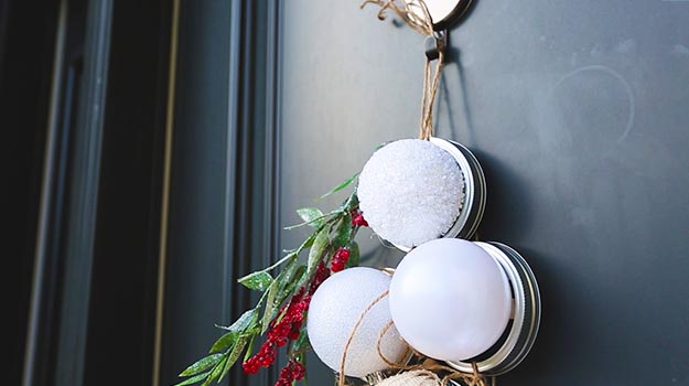 DIY Scandinavian-inspired Door Decoration 