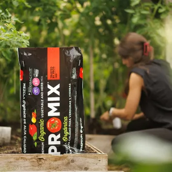 pro-mix-vegetables-and-herbs-mix-in-the-garden